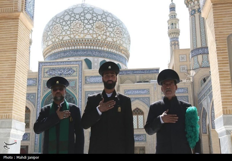 حضور فرماندهان و خلبانان هوانیروز اصفهان در حرم حضرت زینب(س)