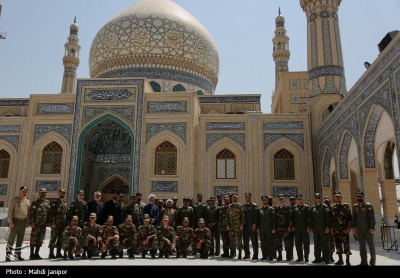 حضور فرماندهان و خلبانان هوانیروز اصفهان در حرم حضرت زینب(س)