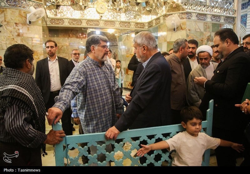 حضور وزیر میراث‌فرهنگی در حرم حضرت معصومه(س) + تصویر