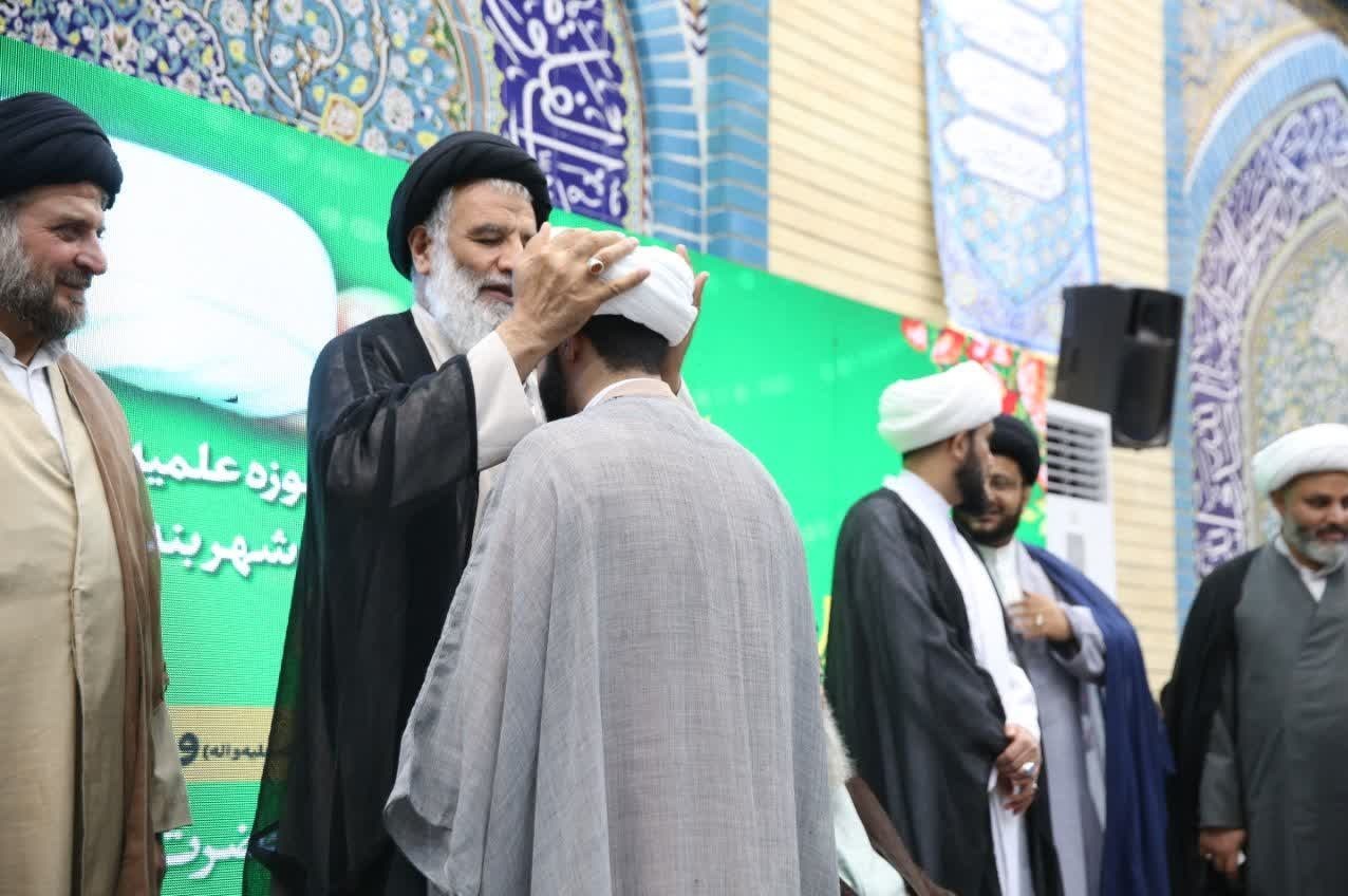 حوزه علمیه بندر امام خمینی(ره) به حمایت جدی مسئولان نیاز دارد