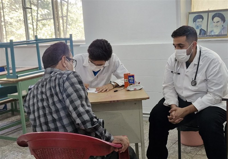 خدمات پزشکی رایگان در مدرسه معراج چهاردانگه+تصویر