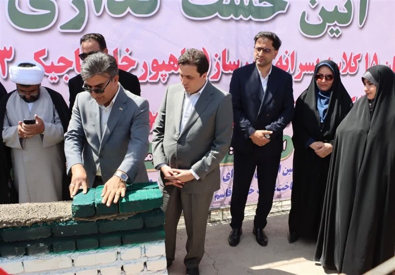 خشت‌گذاری برای احداث دو هنرستان 15 کلاسه خیرساز در صباشهر