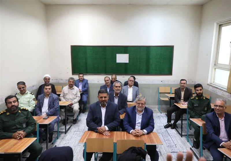 دانش‌آموزان آینده‌سازان کشور و پایه پیشرفت ایران هستند