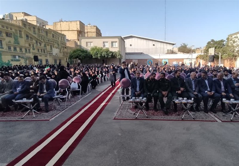 دانش‌آموزان آینده‌سازان کشور و پایه پیشرفت ایران هستند