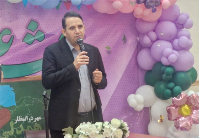دانش‌آموزان اسلامشهر با شکستن قلک‌ها در جشن عاطفه‌ها پیشگام شدند
