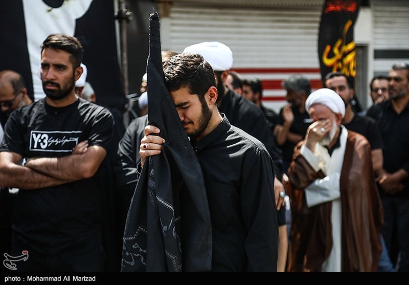 دسته عزاداری شهادت امام حسن عسکری(ع) با حضور آیت‌الله وحیدخراسانی+ تصویر