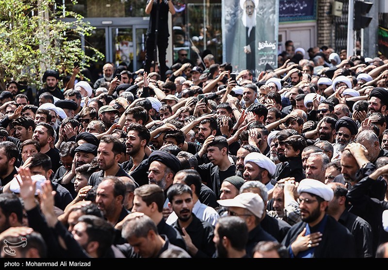 دسته عزاداری شهادت امام حسن عسکری(ع) با حضور آیت‌الله وحیدخراسانی+ تصویر