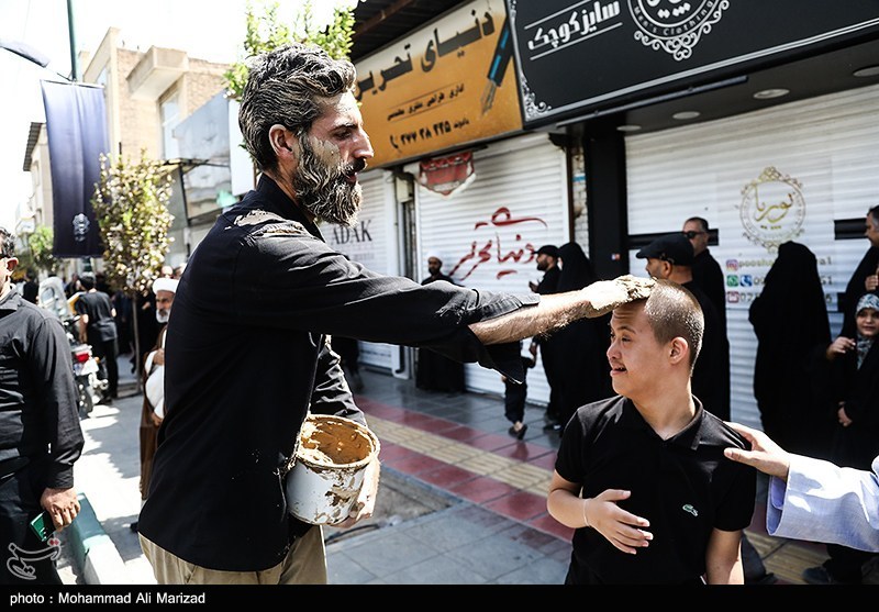 دسته عزاداری شهادت امام حسن عسکری(ع) با حضور آیت‌الله وحیدخراسانی+ تصویر