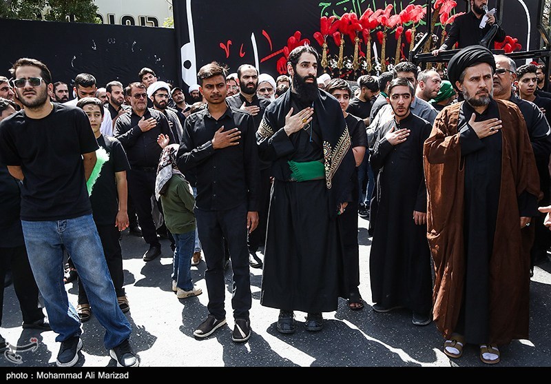 دسته عزاداری شهادت امام حسن عسکری(ع) با حضور آیت‌الله وحیدخراسانی+ تصویر