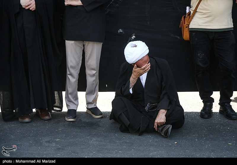 دسته عزاداری شهادت امام حسن عسکری(ع) با حضور آیت‌الله وحیدخراسانی+ تصویر