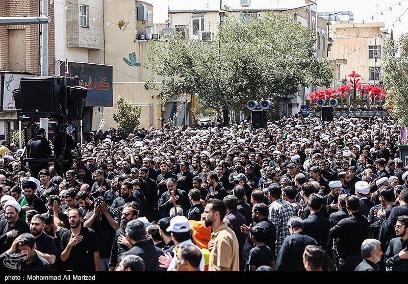 دسته عزاداری شهادت امام حسن عسکری(ع) با حضور آیت‌الله وحیدخراسانی+ تصویر