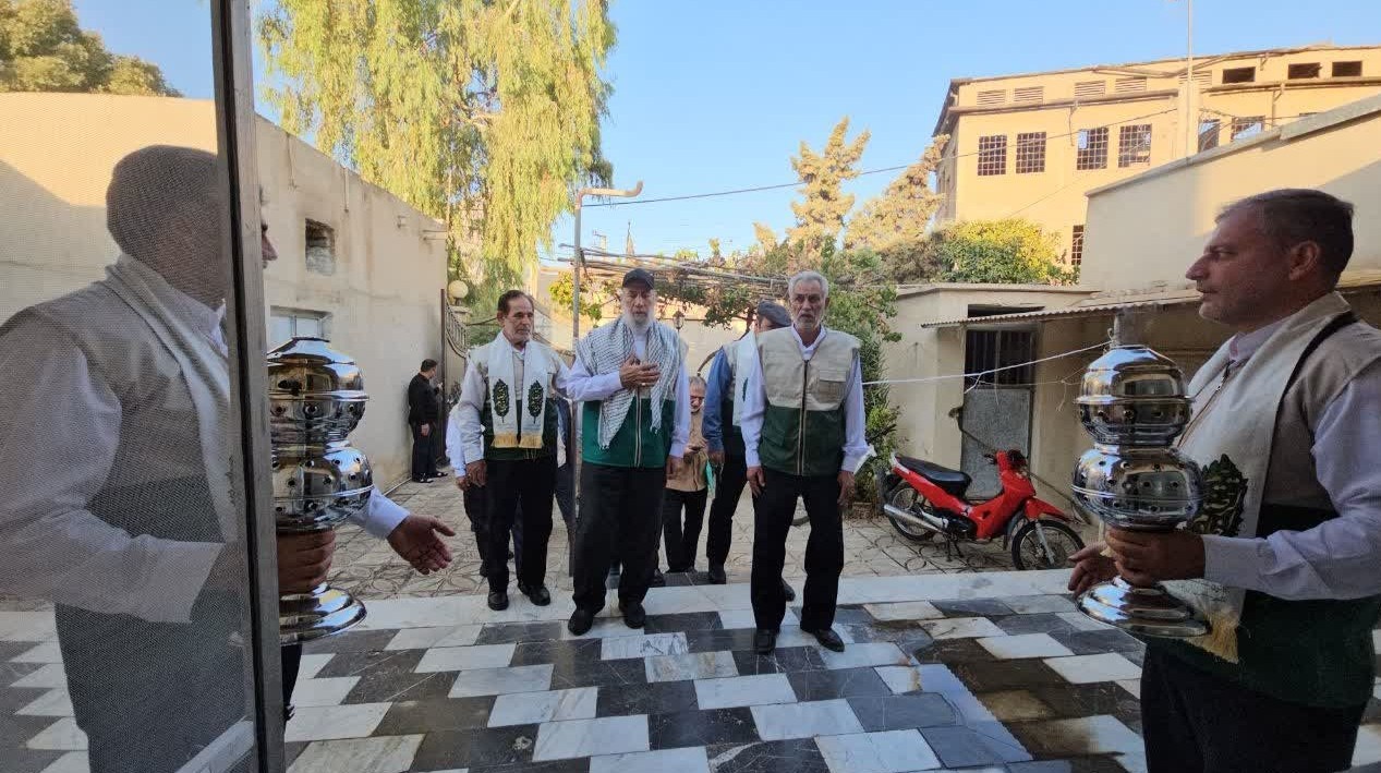 دیدار خادمیاران رضوی با مادر شهید جاویدالاثر حسین فتاح گودرزی