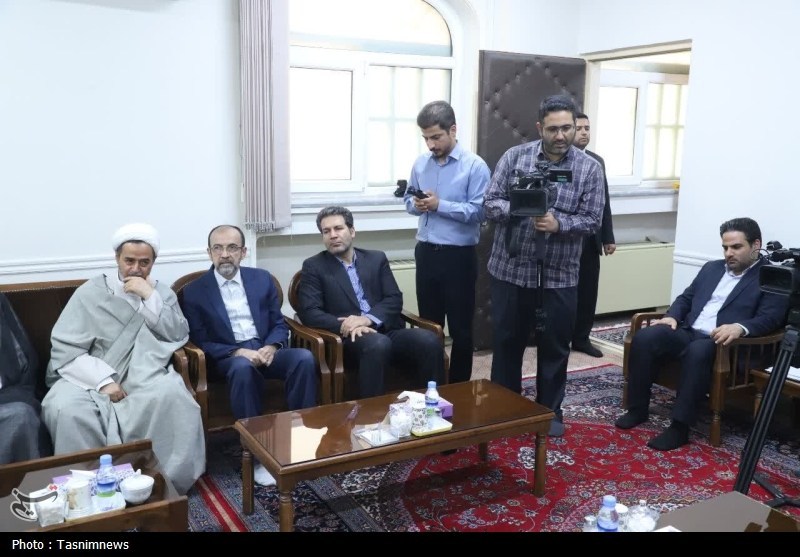 دیدار وزیر میراث فرهنگی با آیت‌الله حسینی بوشهری+ تصاویر