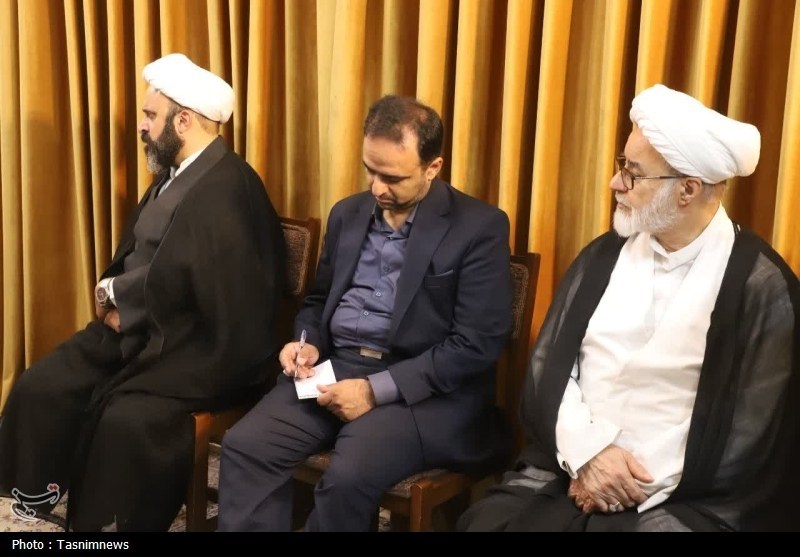 دیدار وزیر میراث فرهنگی با آیت‌الله مکارم شیرازی+ تصویر