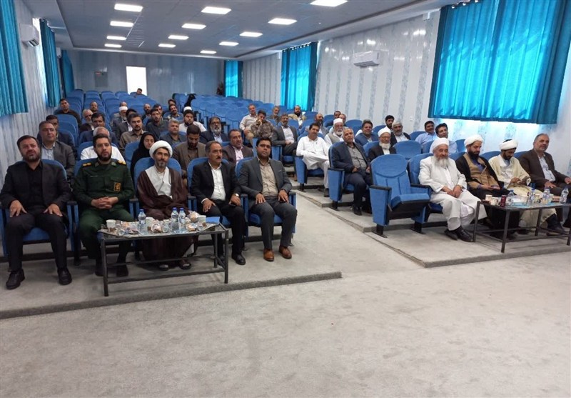 رمز عزت ملت ایران وحدت و ولایت‌مداری است
