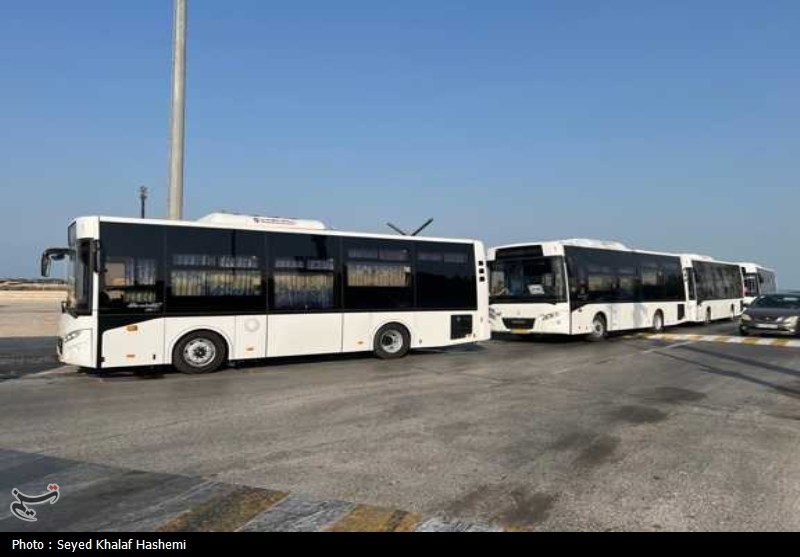رونمایی از 10 دستگاه اتوبوس ناوگان حمل و نقل عمومی شهرداری بوشهر+تصویر