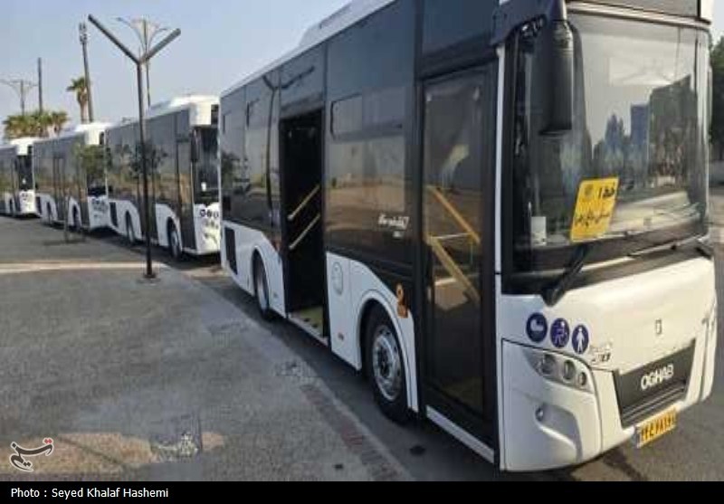 رونمایی از 10 دستگاه اتوبوس ناوگان حمل و نقل عمومی شهرداری بوشهر+تصویر