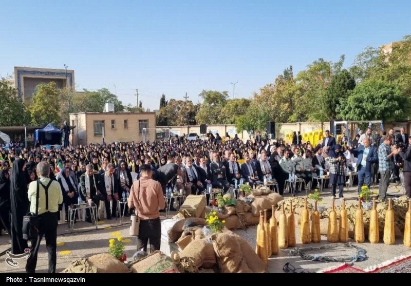 زنگ آغاز سال تحصیلی در قزوین نواخته شد