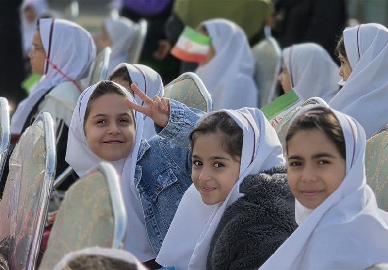 زنگ آغاز سال تحصیلی در مدارس شهراندیشه نواخته شد+تصویر