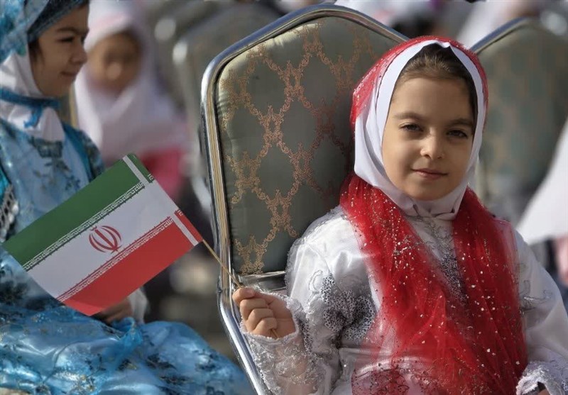 زنگ آغاز سال تحصیلی در مدارس شهراندیشه نواخته شد+تصویر