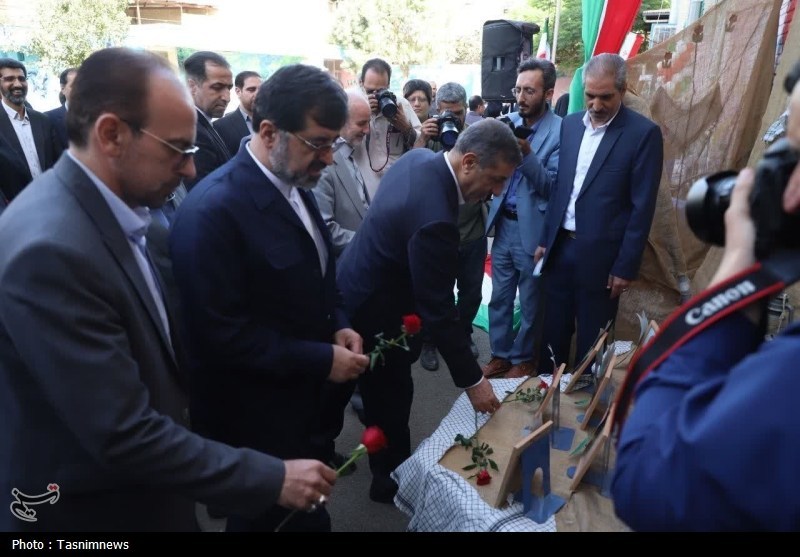 زنگ شکوفه‌ها توسط معاون اجرایی رئیس‌ جمهور در قم نواخته شد+ تصویر