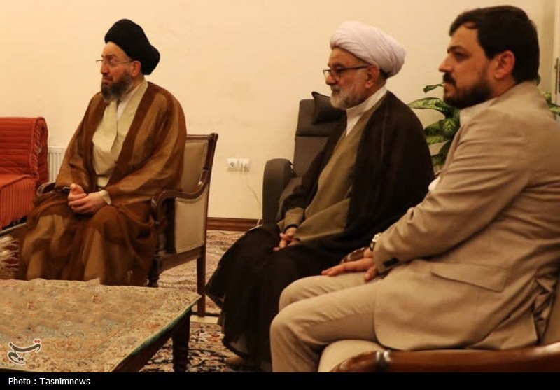 سید عمار حکیم با آیت‌الله نوری همدانی دیدار و گفتگو کرد