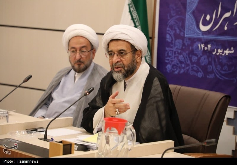 فاضل: دشمن با هجمه رسانه‌ای در پی تضعیف جایگاه روحانیت است