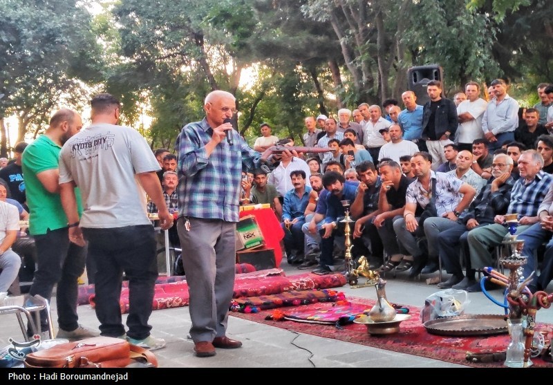 قوام‌خوانی؛ آیین کهن خرید و فروش در جشنواره ملی ورنی اهر زنده شد