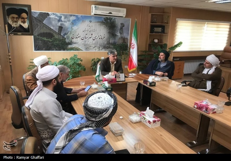 ماموستایان سرمایه‌های معنوی جامعه/مسائل روز برای نسل جوان روشنگری شود