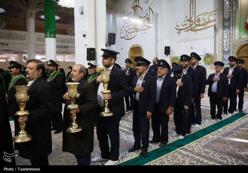 مراسم خطبه‌خوانی خادمان در آستانه سالروز ورود حضرت معصومه(س) به قم+ تصویر