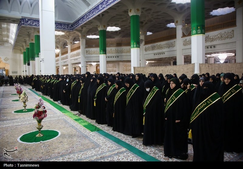 مراسم خطبه‌خوانی خادمان در آستانه سالروز ورود حضرت معصومه(س) به قم+ تصویر