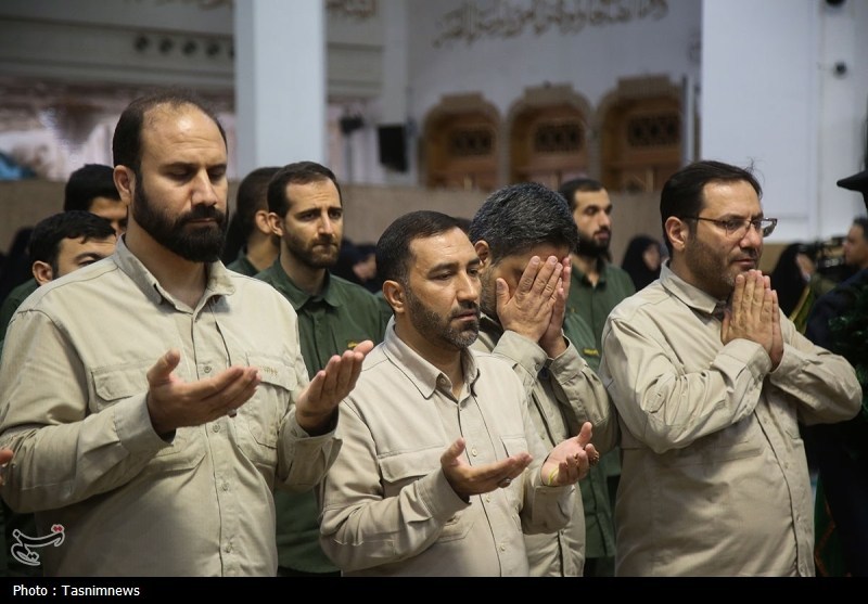 مراسم خطبه‌خوانی خادمان در آستانه سالروز ورود حضرت معصومه(س) به قم+ تصویر