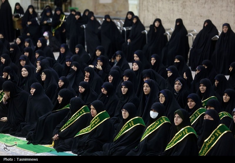 مراسم خطبه‌خوانی خادمان در آستانه سالروز ورود حضرت معصومه(س) به قم+ تصویر