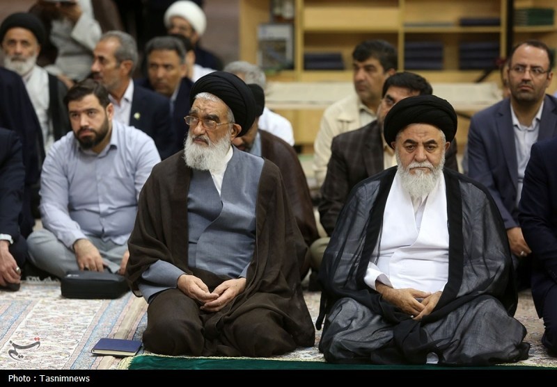 مراسم خطبه‌خوانی خادمان در آستانه سالروز ورود حضرت معصومه(س) به قم+ تصویر