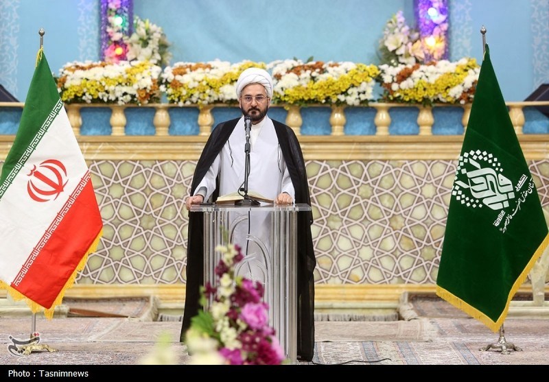 مراسم خطبه‌خوانی خادمان در آستانه سالروز ورود حضرت معصومه(س) به قم+ تصویر