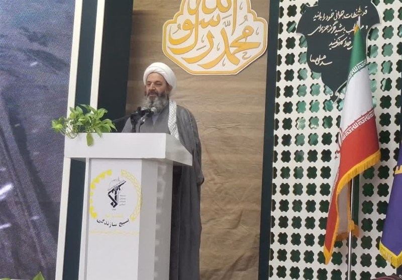 مشکلات کشور تنها با کار و تلاش جهادی حل خواهد شد