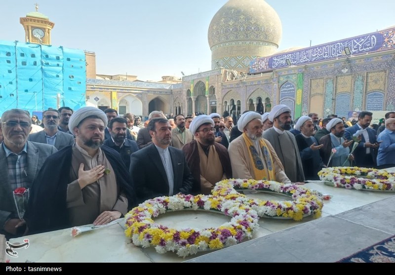 میلاد حضرت عبدالعظیم(ع) در ری؛ مراسم اهدای گل مسئولان برگزار شد