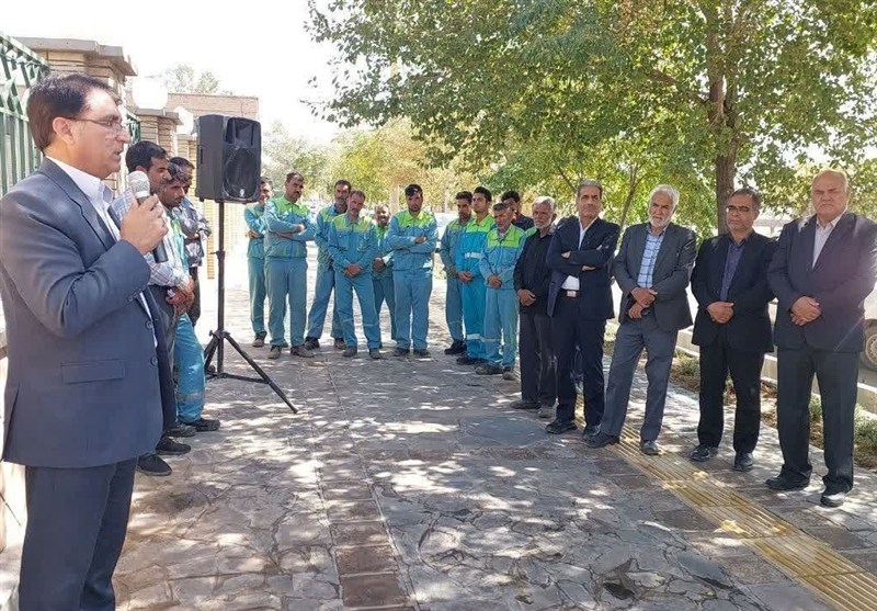 نام گذاری گلخانه مرکزی شهرداری فردوس به نام کارگر وظیفه‌شناس