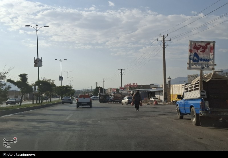نان خانواده روی چهار چرخ؛ وانت‌میوه‌فروشان بین لقمه‌ای نان و نظم شهری+تصویر
