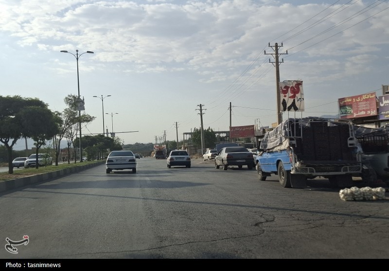 نان خانواده روی چهار چرخ؛ وانت‌میوه‌فروشان بین لقمه‌ای نان و نظم شهری+تصویر