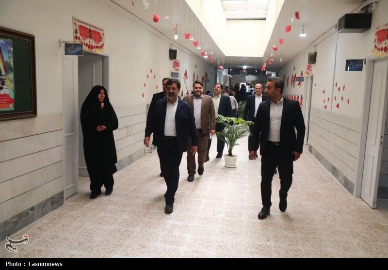 نسل جوان با علم و خلاقیت می‌تواند آینده‌ساز کشور باشد
