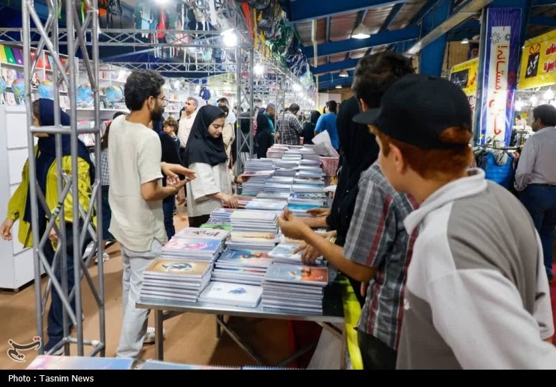 نمایشگاه پاییزه و لوازم‌التحریر در چهارمحال و بختیاری آغاز به‌کار کرد