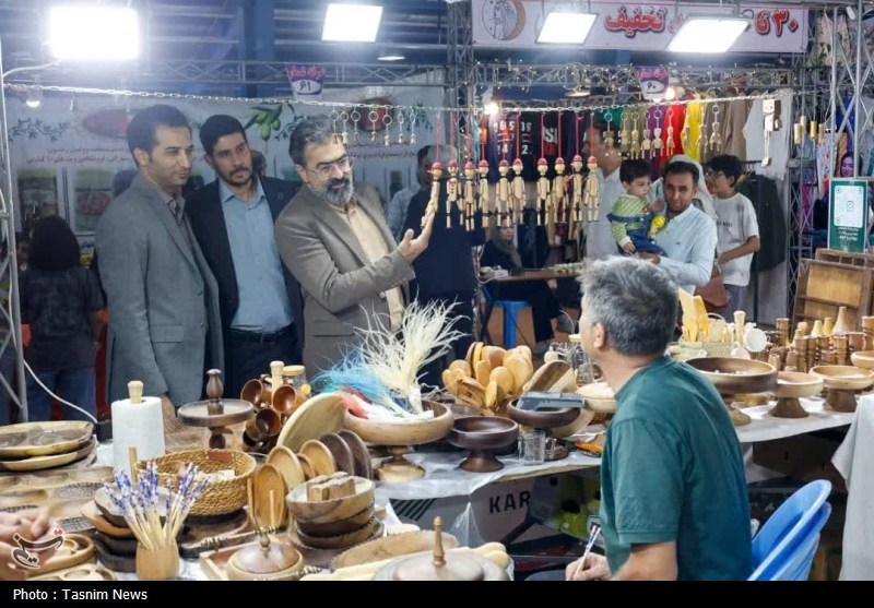 نمایشگاه پاییزه و لوازم‌التحریر در چهارمحال و بختیاری آغاز به‌کار کرد