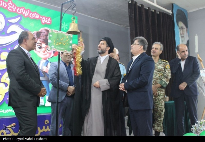 نواخته شدن زنگ شکوفه‌ها در مدارس ابتدایی استان بوشهر+تصویر