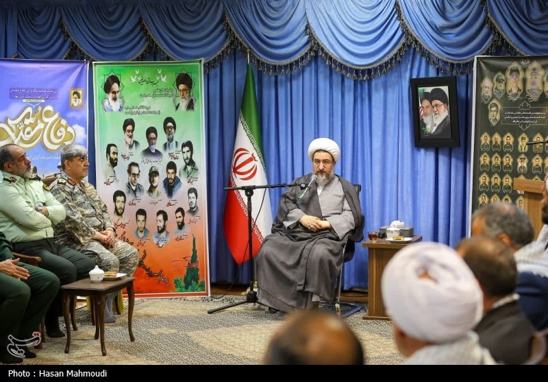 پیشرفت انقلاب ثمره تلاش جوانان است