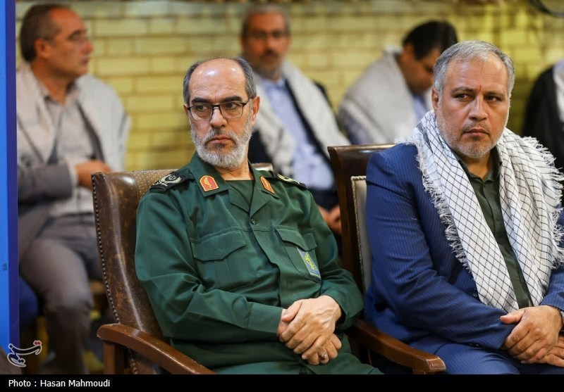 پیشرفت انقلاب ثمره تلاش جوانان است