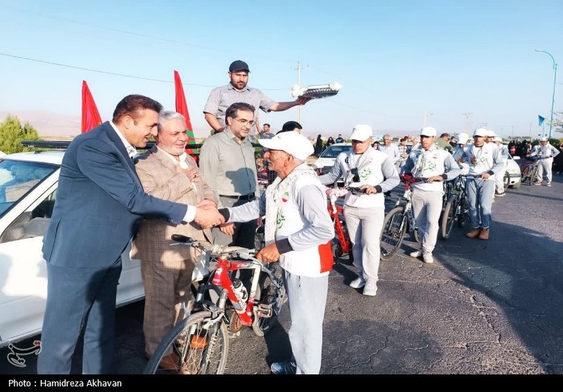 کاروان دوچرخه‌سواری فدائیان ولایت بهاباد عازم مشهد شد