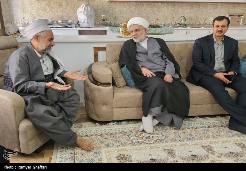 در سفر نماینده ولی‌فقیه در کردستان به سقز چه گذشت؟+تصاویر