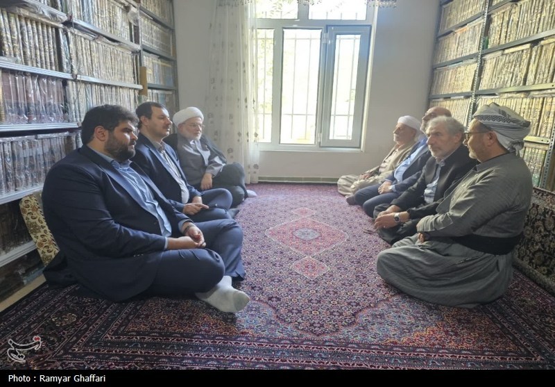 در سفر نماینده ولی‌فقیه در کردستان به سقز چه گذشت؟+تصاویر
