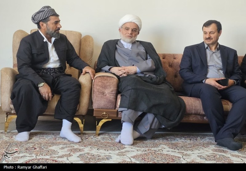 در سفر نماینده ولی‌فقیه در کردستان به سقز چه گذشت؟+تصاویر
